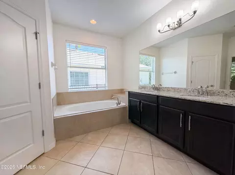 Bath - 790 Battersea Dr, Saint Augustine, FL 32095 photo 1 of 4