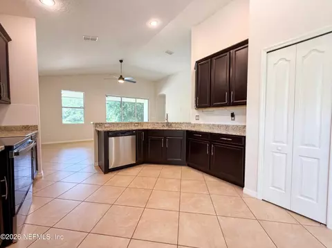 Kitchen - 790 Battersea Dr, Saint Augustine, FL 32095 photo 5 of 5