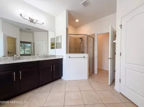 Bath - 790 Battersea Dr, Saint Augustine, FL 32095 photo 2 of 4
