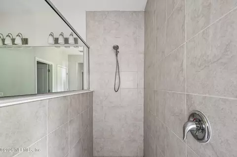 Bath - 184 Wineberry Ln, Saint Augustine, FL 32092 photo 3 of 4