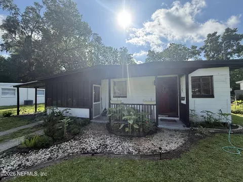 2917 Parr Ct E, Jacksonville, FL 32216