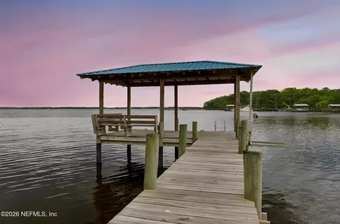140 Pioneer Trl, Green Cove Springs, FL 32043