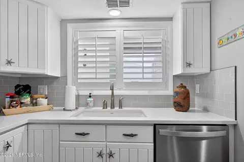 Kitchen - 6300 A1a #B24U, Saint Augustine, FL 32080 photo 3 of 4