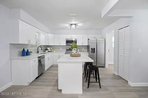 Kitchen - 2651 Loopridge Dr, Orange Park, FL 32065 photo 3 of 6
