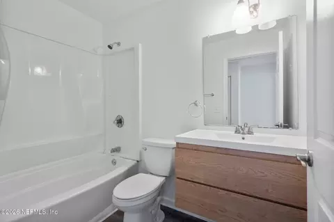 Bath - 860 W 6th St, Saint Augustine, FL 32084 photo 1 of 2