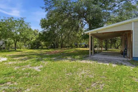 Exterior - 246 Azalea Ave, Interlachen, FL 32148 photo 10 of 15