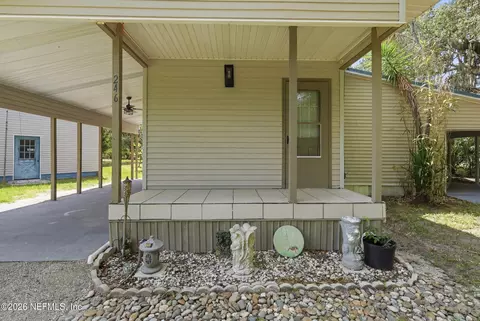 Exterior - 246 Azalea Ave, Interlachen, FL 32148 photo 4 of 15