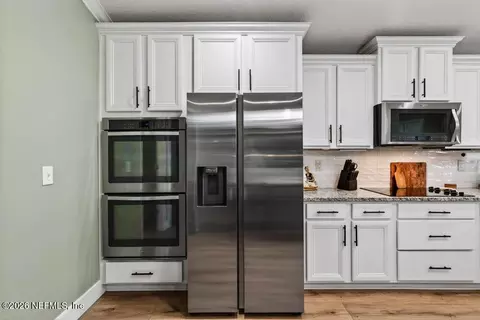Kitchen - 210 Sierras Loop, Saint Augustine, FL 32086 photo 2 of 5