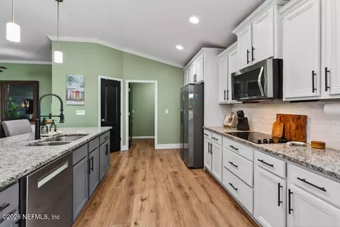 Entry Way - 210 Sierras Loop, Saint Augustine, FL 32086 photo 3 of 7
