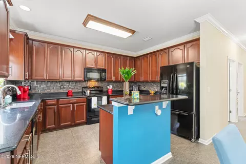 Kitchen - 425 Fort Drum Ct, Saint Augustine, FL 32092 photo 3 of 6