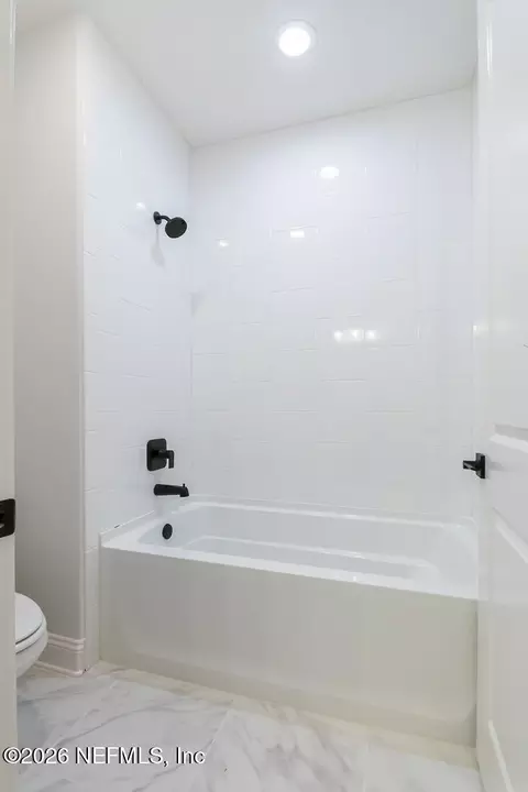 Bath - 820 Oaklawn Ct, Saint Augustine, FL 32092 photo 3 of 3