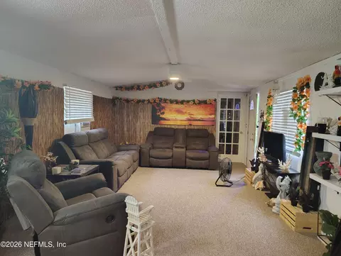 109 Arrowhead Dr, Interlachen, FL 32148 photo 4