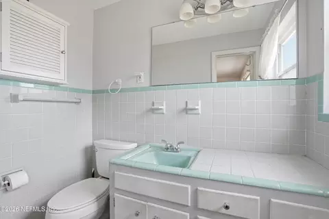 Bath - 2605 Adele Rd, Jacksonville, FL 32216 photo 2 of 2
