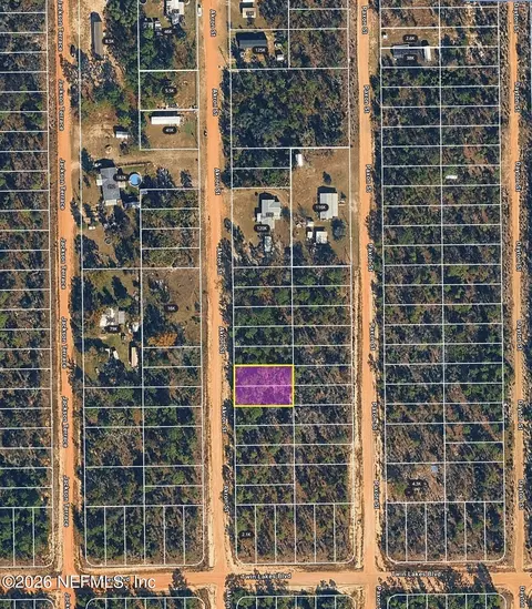 214 Akron St, Interlachen, FL 32148