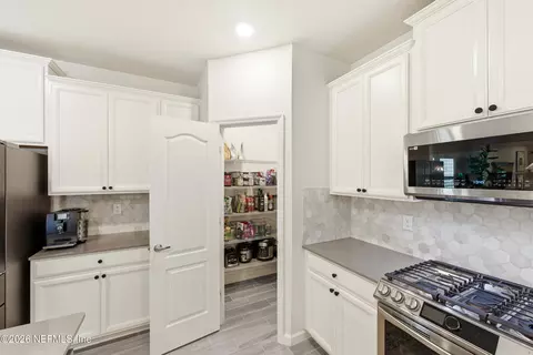Kitchen - 28 Glorieta Dr, Saint Augustine, FL 32095 photo 4 of 4