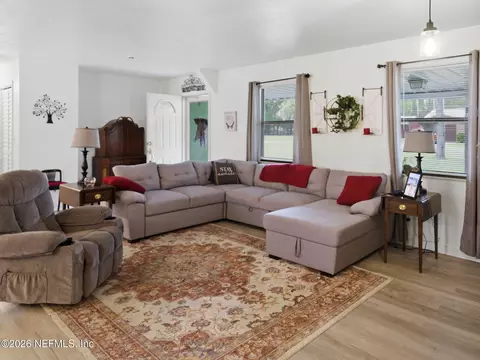 Living - 334 7th Way, Interlachen, FL 32148 photo 1 of 3