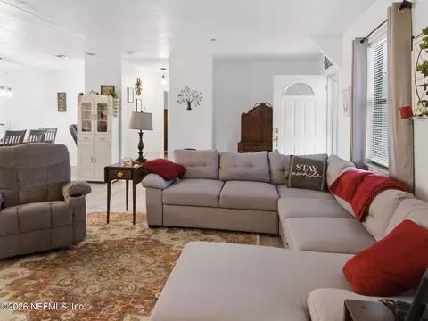 Living - 334 7th Way, Interlachen, FL 32148 photo 3 of 3