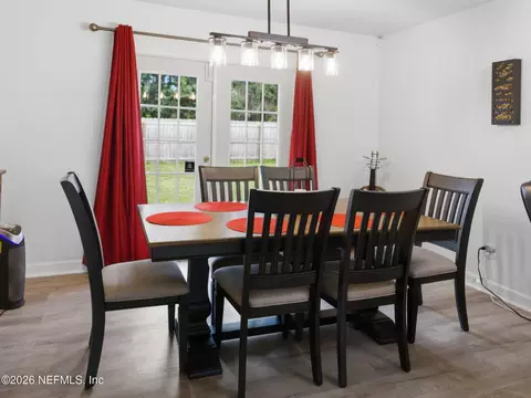 Dining - 334 7th Way, Interlachen, FL 32148 photo 2 of 3
