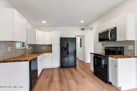 Kitchen - 6903 Clovis Rd, Jacksonville, FL 32205 photo 1 of 1