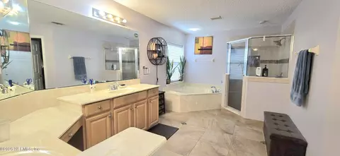 Bath - 1433 Blue Spring Ct, Saint Augustine, FL 32092 photo 1 of 2