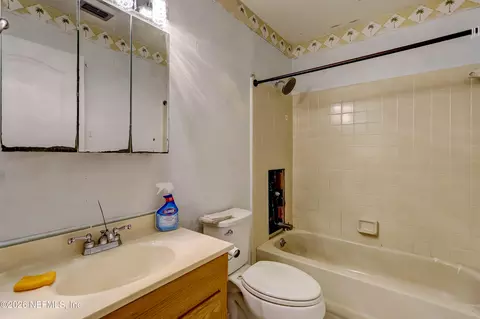 Bath - 261 Cornell Rd, Saint Augustine, FL 32086 photo 1 of 2