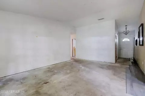 Living - 261 Cornell Rd, Saint Augustine, FL 32086 photo 1 of 2