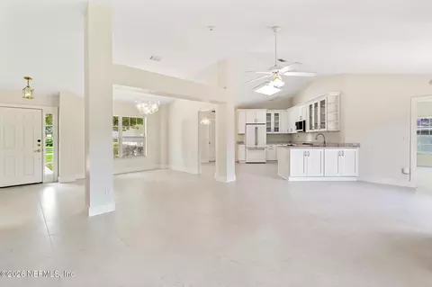 Living - 832 White Eagle Cir, Saint Augustine, FL 32086 photo 4 of 7