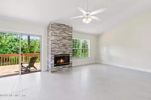 Living - 832 White Eagle Cir, Saint Augustine, FL 32086 photo 6 of 7