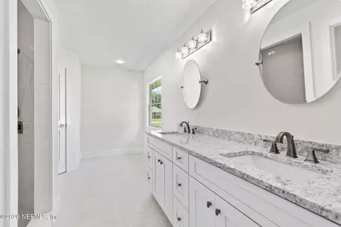 Bath - 832 White Eagle Cir, Saint Augustine, FL 32086 photo 1 of 4