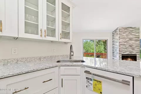 Kitchen - 832 White Eagle Cir, Saint Augustine, FL 32086 photo 5 of 6