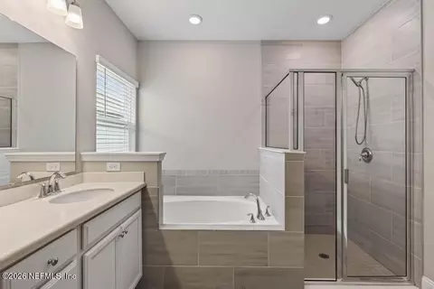 Bath - 77 Sadler Ct, Saint Augustine, FL 32092 photo 4 of 8