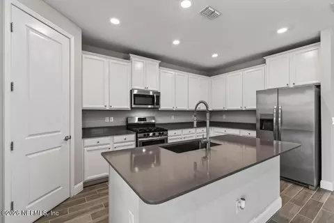 Kitchen - 77 Sadler Ct, Saint Augustine, FL 32092 photo 3 of 9
