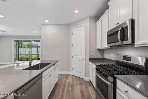 Kitchen - 77 Sadler Ct, Saint Augustine, FL 32092 photo 6 of 9