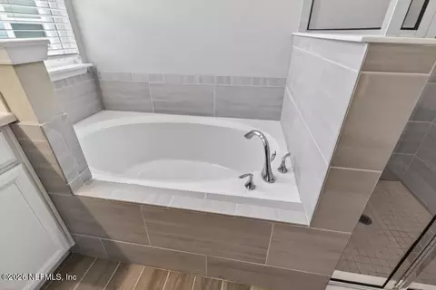 Bath - 77 Sadler Ct, Saint Augustine, FL 32092 photo 6 of 8