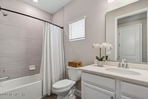 Bath - 77 Sadler Ct, Saint Augustine, FL 32092 photo 1 of 8