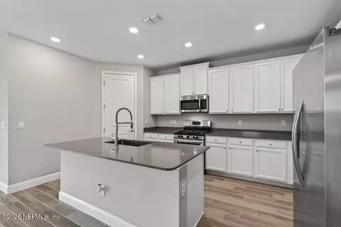 Kitchen - 77 Sadler Ct, Saint Augustine, FL 32092 photo 5 of 9