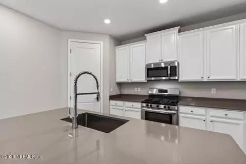 Kitchen - 77 Sadler Ct, Saint Augustine, FL 32092 photo 4 of 9
