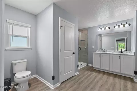Bath - 231 Rittburn Ln, Saint Johns, FL 32259 photo 2 of 3