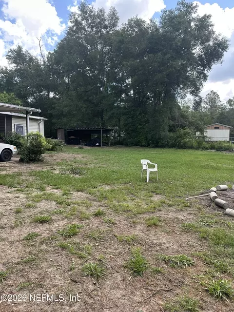 608 Kitty Ave, Interlachen, FL 32148 photo 6
