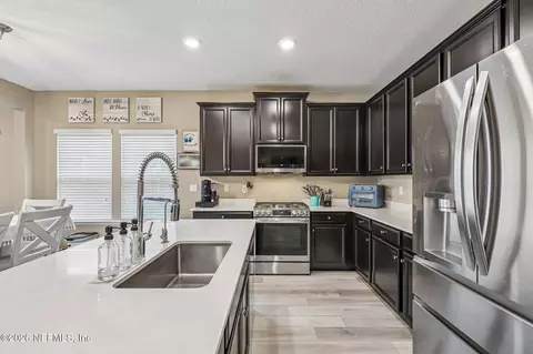 Kitchen - 151 Ash Breeze Cv, Saint Augustine, FL 32095 photo 3 of 4