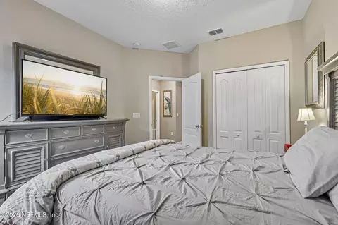 Bedroom - 151 Ash Breeze Cv, Saint Augustine, FL 32095 photo 6 of 8
