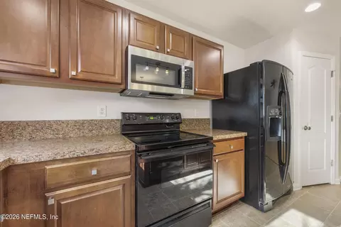 Kitchen - 184 Gargonza Ct, Saint Augustine, FL 32084 photo 5 of 7