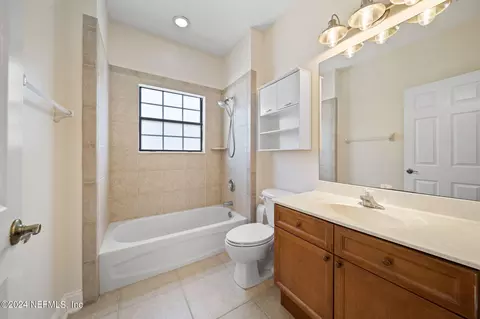 Bath - 650 S Loop Pkwy, Saint Augustine, FL 32095 photo 5 of 5
