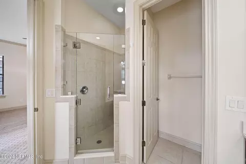 Bath - 650 S Loop Pkwy, Saint Augustine, FL 32095 photo 3 of 5