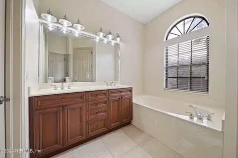 Bath - 650 S Loop Pkwy, Saint Augustine, FL 32095 photo 2 of 5