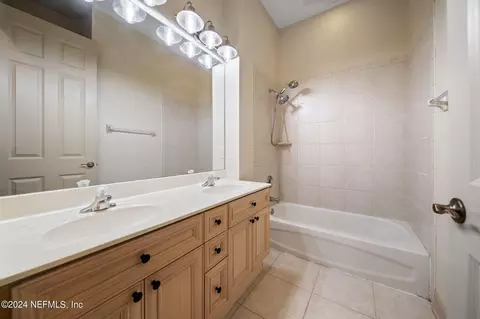 Bath - 650 S Loop Pkwy, Saint Augustine, FL 32095 photo 4 of 5