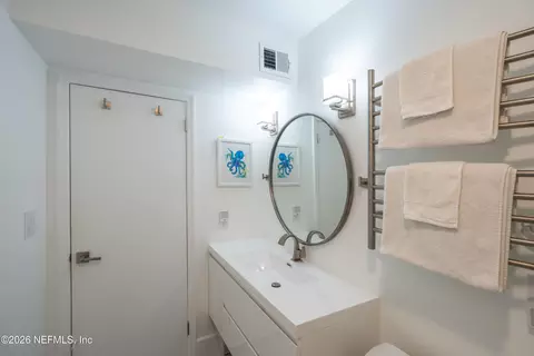 Bath - 83 Comares Ave #3B, Saint Augustine, FL 32080 photo 2 of 2