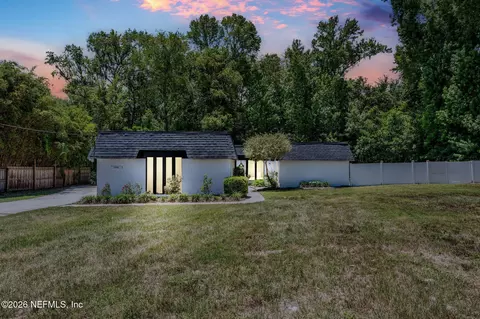 2286 W Laurel Grove Ln, Orange Park, FL 32073