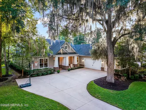 133 Holly Berry Ln, Saint Johns, FL 32259