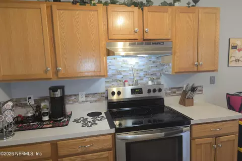 Kitchen - 1663 E Jayhawk Ln E, Jacksonville, FL 32221 photo 4 of 4